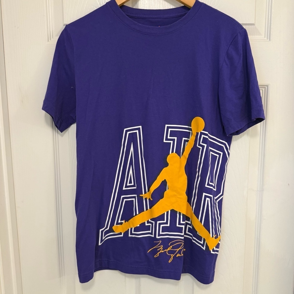 NWOT Jordan Air Rise Graphic T-Shirt
